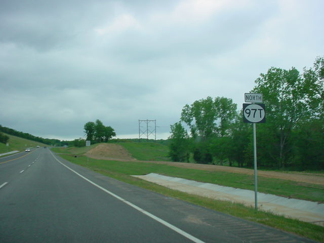 The northbound beginning of former OK 97T